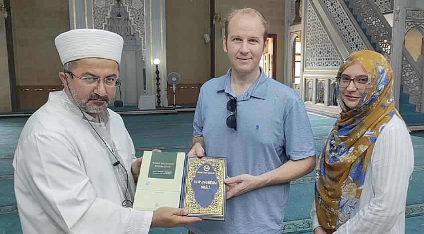 Amerikalı Mühendis David İslamiyet’i seçti