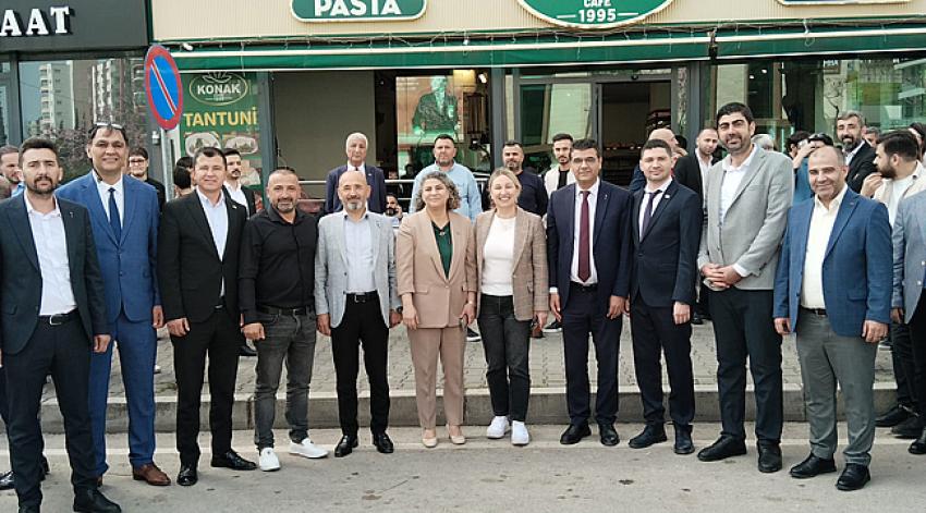A Parti'de Şimşir Güven Tazeledi