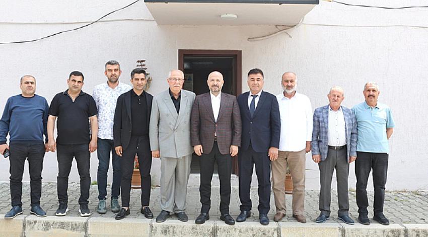 Dr. Halil Nacar esnafları dinledi