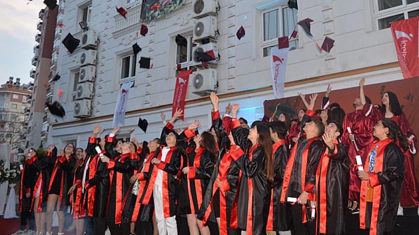 İçel Koleji’nde mezuniyet sevinci