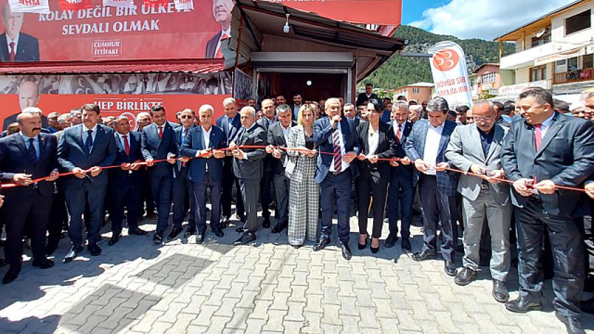İlçelerde de MHP rüzgârı esti!