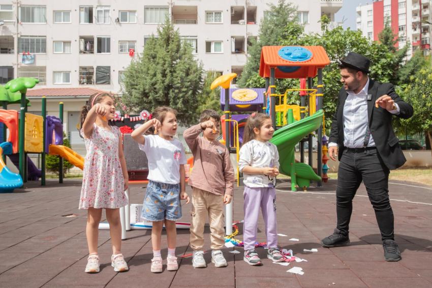 23 Nisan Seyhan'da bir başka güzel