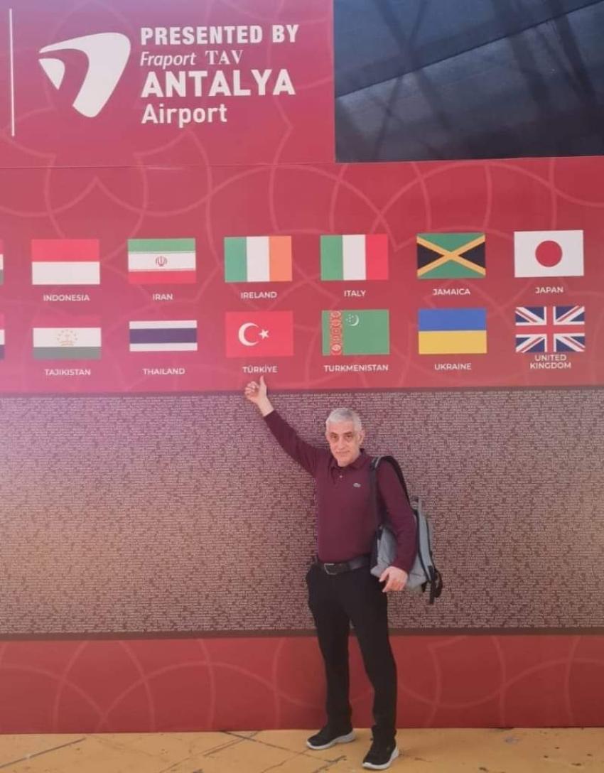 Dr. Akın Vural madalya avcısı gibi