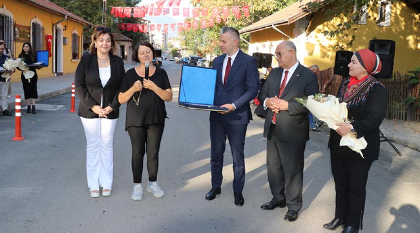 Pozantı'nın kültür evleri açıldı
