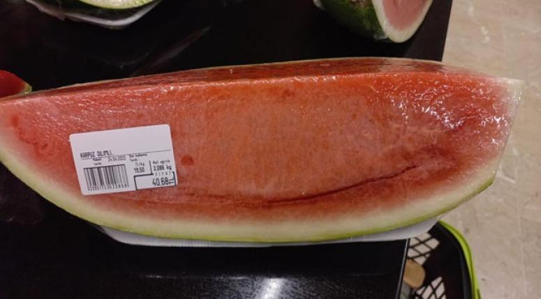 ‘1 dilim karpuz 40 lira’