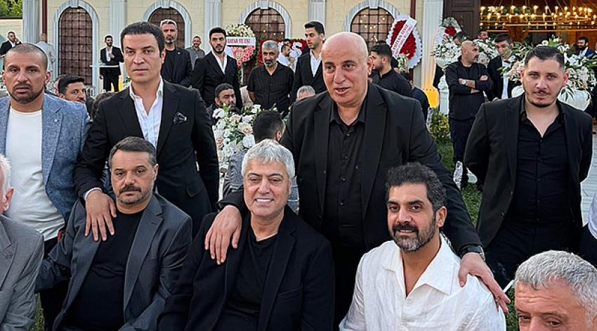 ÜNLÜ İSİMLER NİKAH ŞAHİDİ OLDU