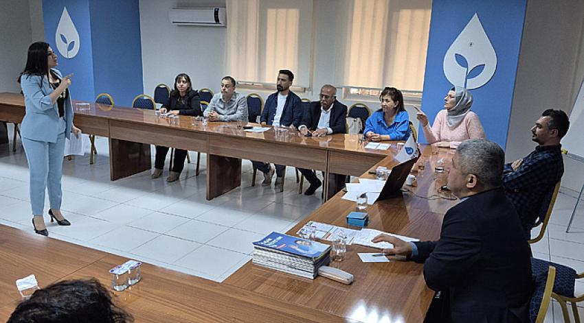 Etkili İletişim Uzmanı Özlem Pekduraner’den Deva Partisi’ne Etkili İletişim Eğitimi