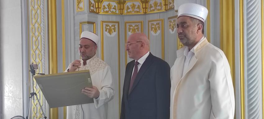 Diyanet'ten cami yaptıran vatandaşa taktir belgesi