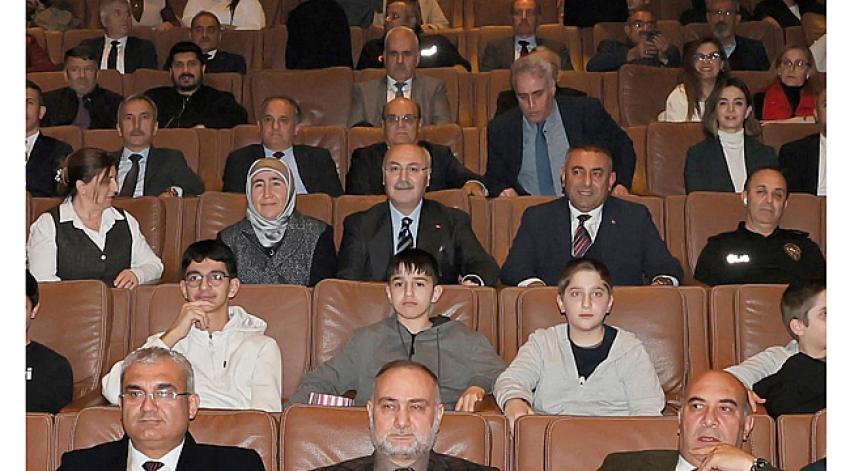 Vali Köşger 'Hind Rajap'ın Sesi' filminin gösterimini izledi
