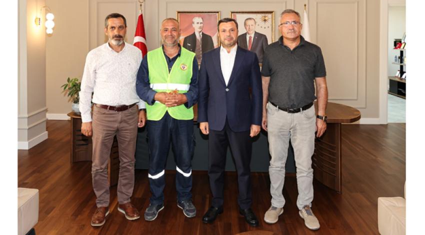 Belediye işçisinden örnek davranış