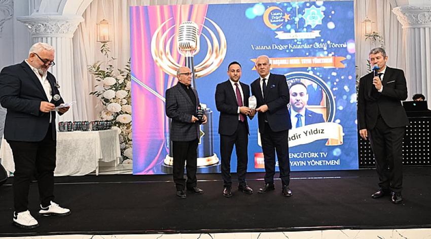 Dr. Ekrem Aslan’a “Yerel Katılımcılık ve Dayanışma” Ödülü