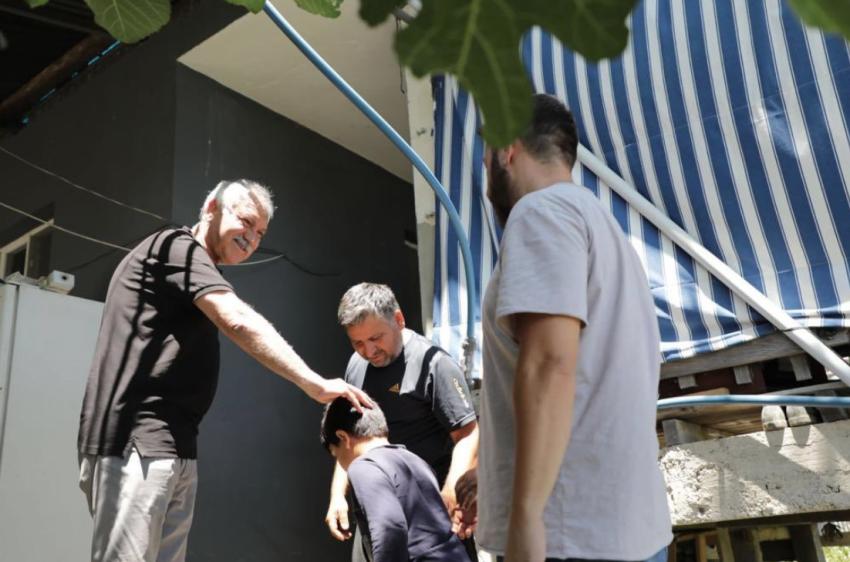 Başkan Karalar depremzedelerin yanında