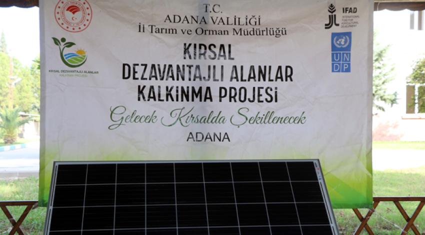 Göçerlere güneş enerjisi paneli dağıtıldı