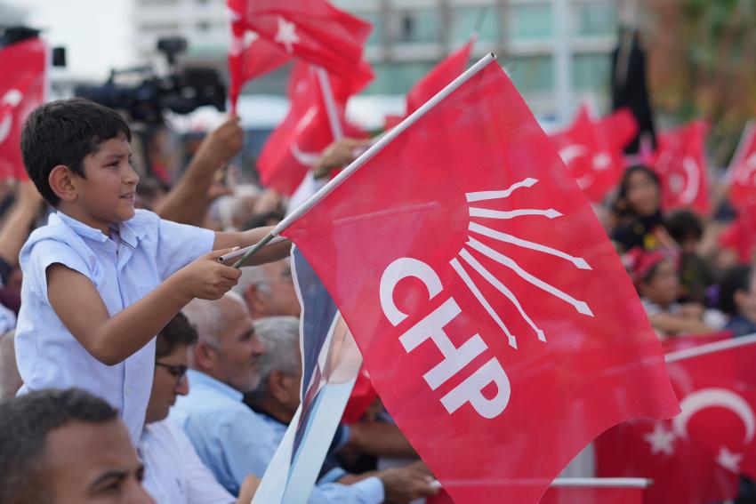 Büyükşehir’den Adana’ya hizmet yağmuru