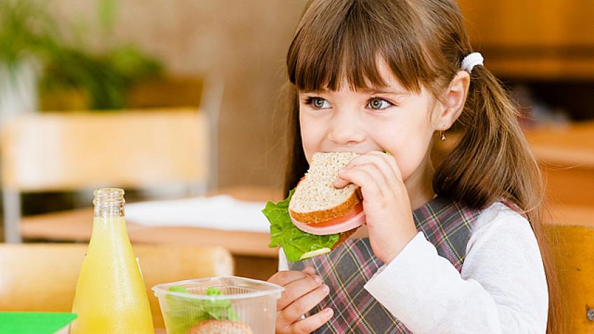 Sağlıklı beslenmek okul başarısını artırıyor!
