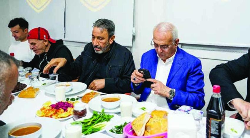 “1. Lig yolunda başarılar dileriz”