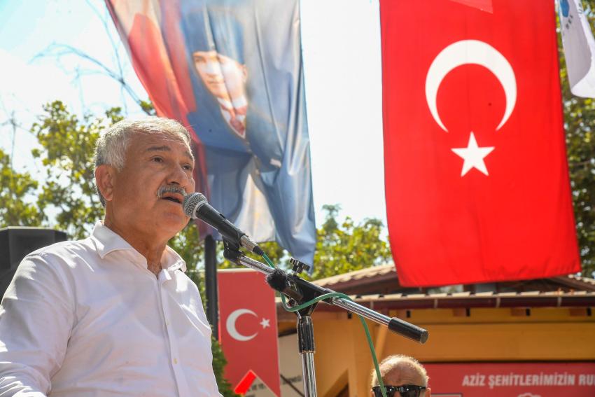 Başkan Karalar Atatürk büstü açtı