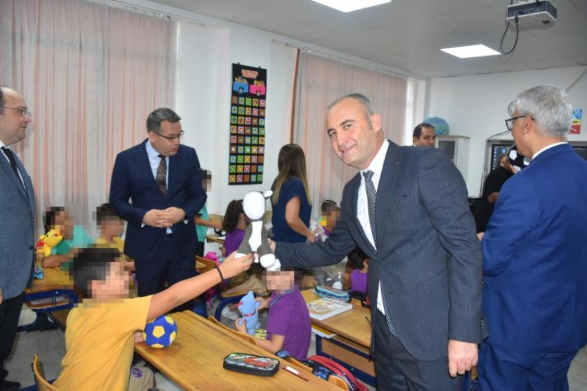Yükümlüler okulları yeni eğitim-öğretim yılına hazırladı