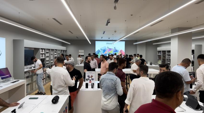 Adana'nın ilk ve tek Apple Mağazası M1 Adana'da açıldı