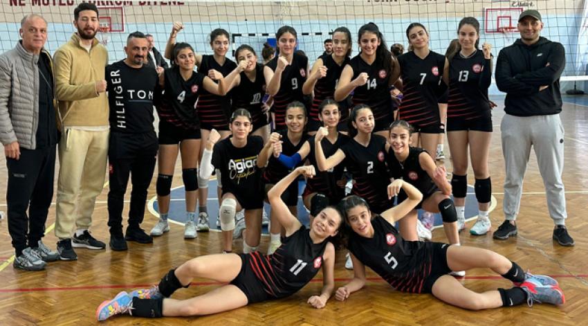 AGİAD Ortaokulu Adana şampiyonu