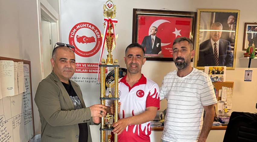 Anahtar Parti’den Dünya Şampiyonu Muhtara Ziyaret