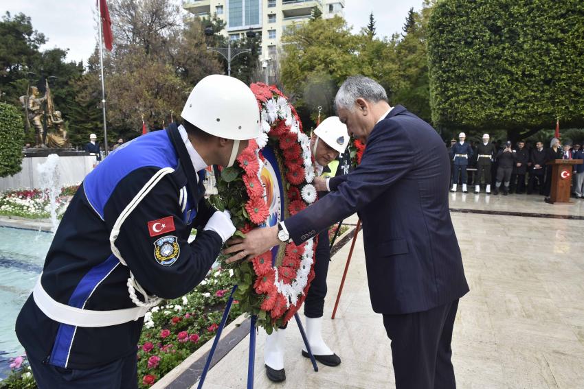 Atatürk’ün Adana’ya gelişi törenlerle kutlandı