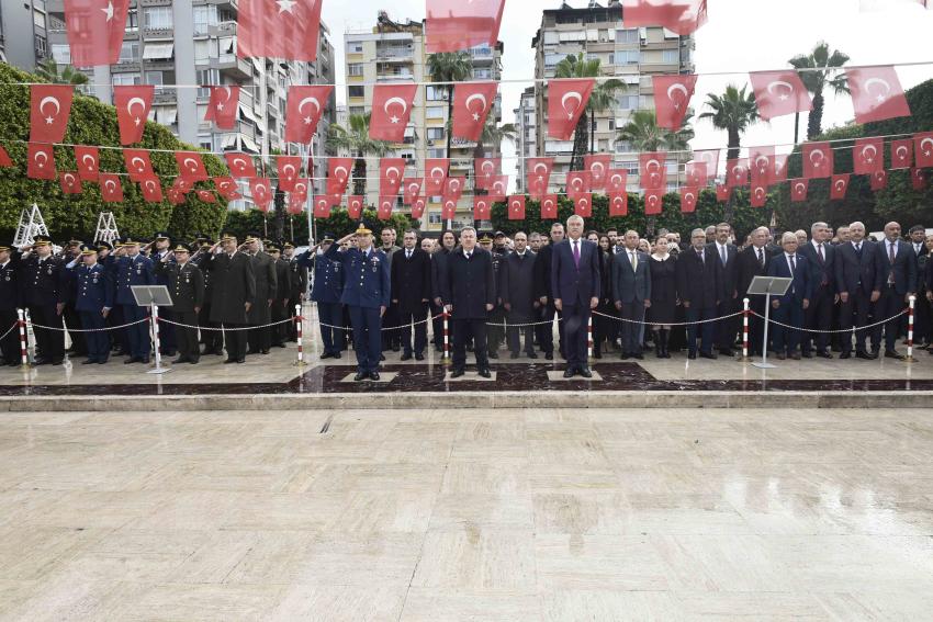 Atatürk’ün Adana’ya gelişi törenlerle kutlandı