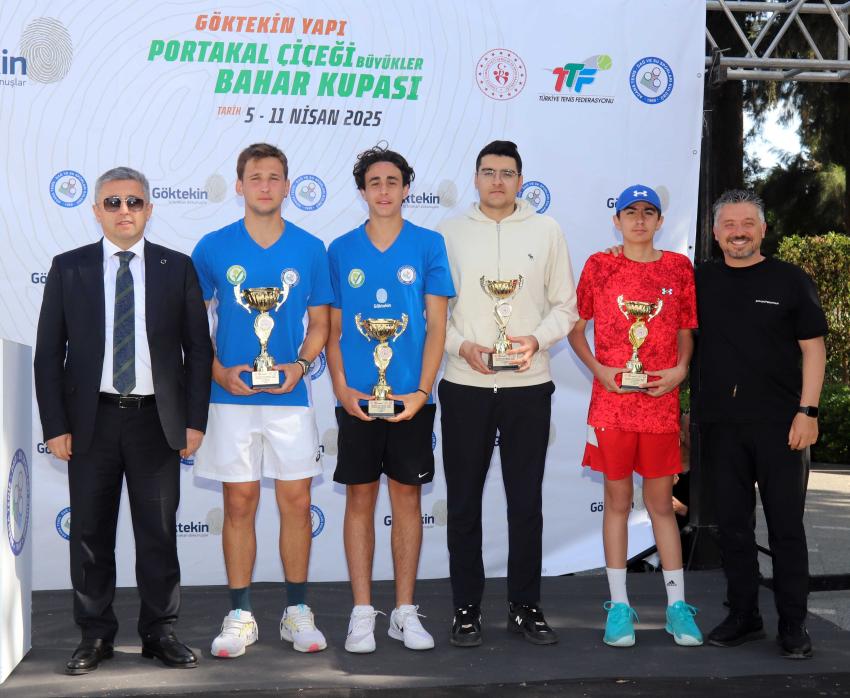 Karnavalda tenis şöleni