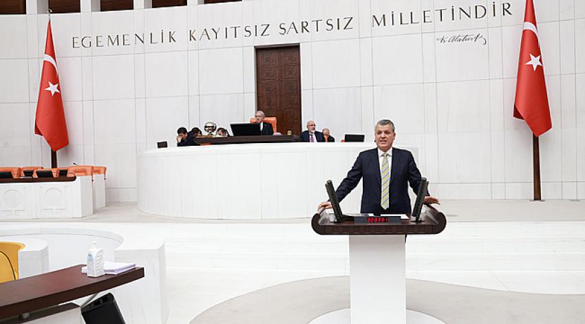 "Kimsesiz çocuklara bağışlanan kıyafetleri yağmaladılar"