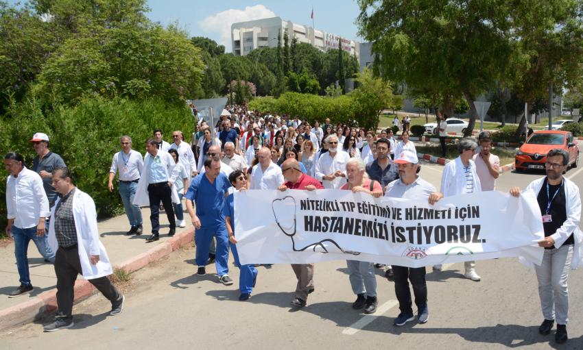 Balcalı Hastanesi için yürüdüler