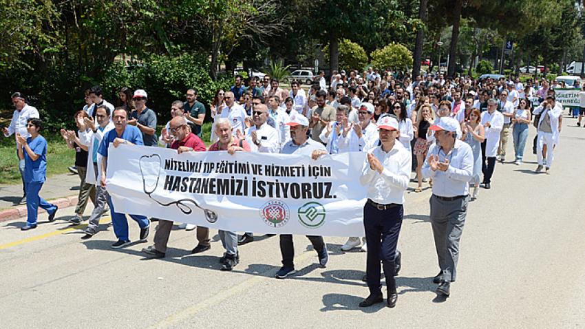 Balcalı Hastanesi için yürüdüler