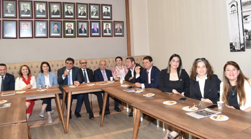 Avukatlar bayramlaştı
