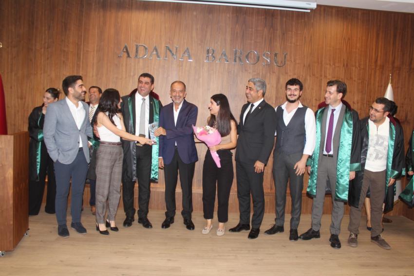 Baroya emek verenlere teşekkür plaketi