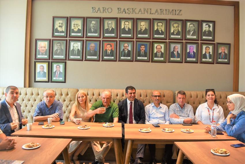Avukatlar bayramlaştı