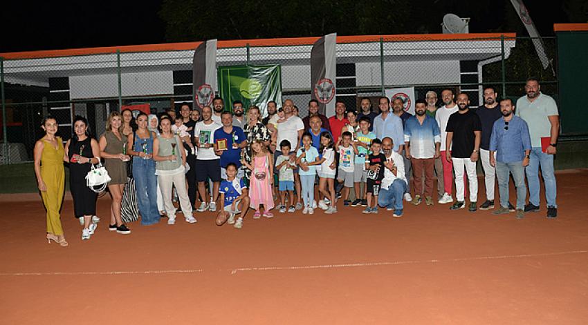 Beşiktaşlılar Derneği'nin tenis turnuvası sona erdi