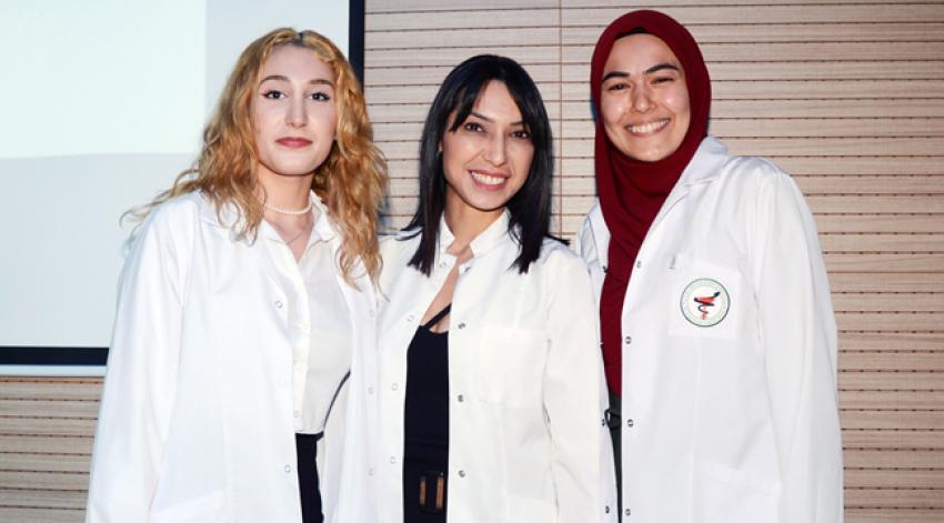 Eczacı olmanın sevincini yaşadılar
