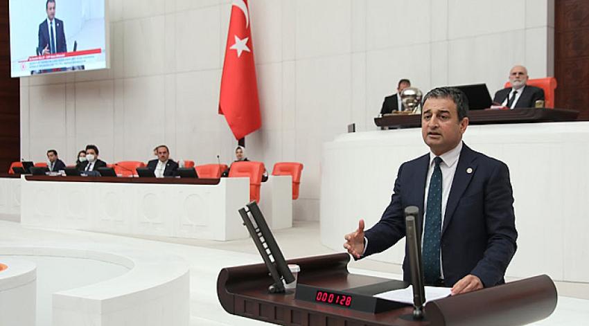 ‘Ne kayyuma ne zulme ne baskıya boyun eğeriz!’