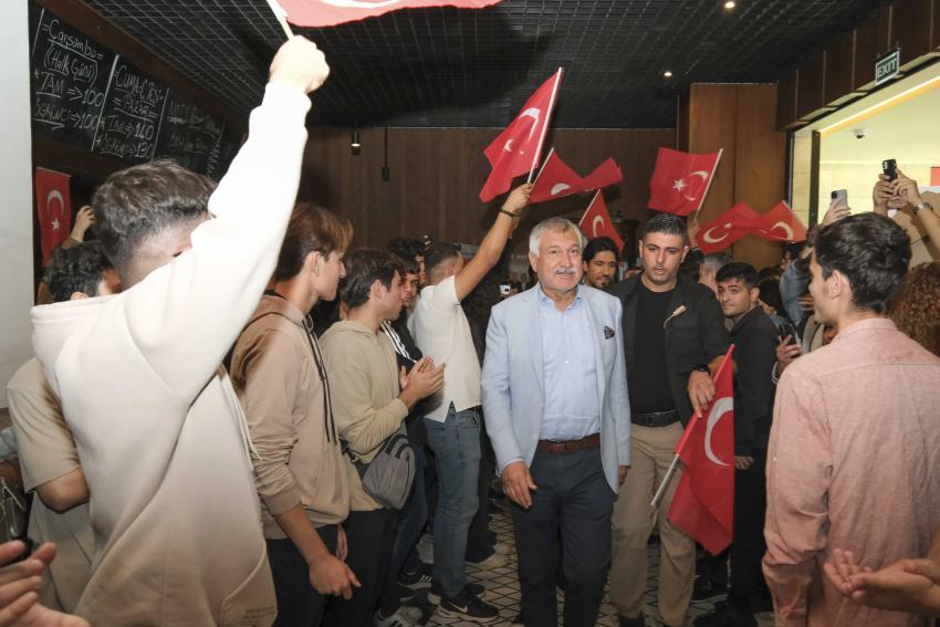 1000 genç Atatürk filmini izledi