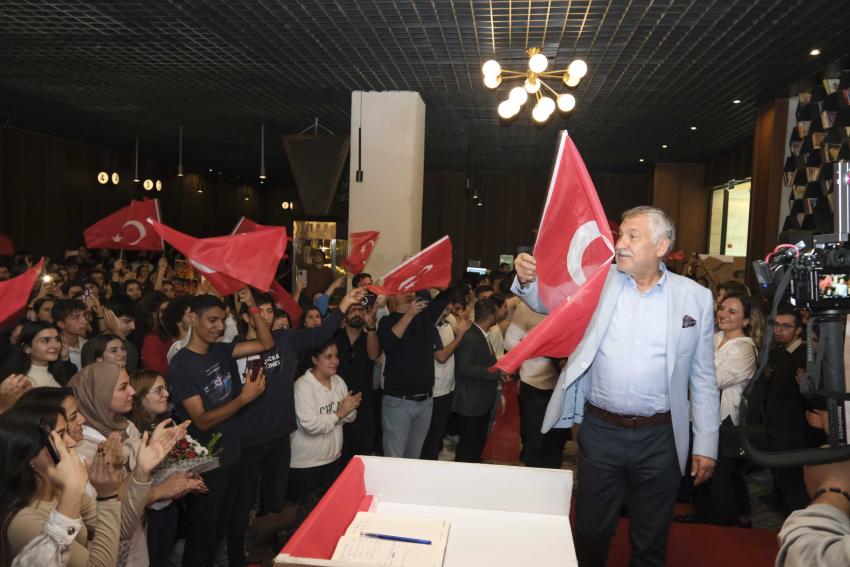 1000 genç Atatürk filmini izledi