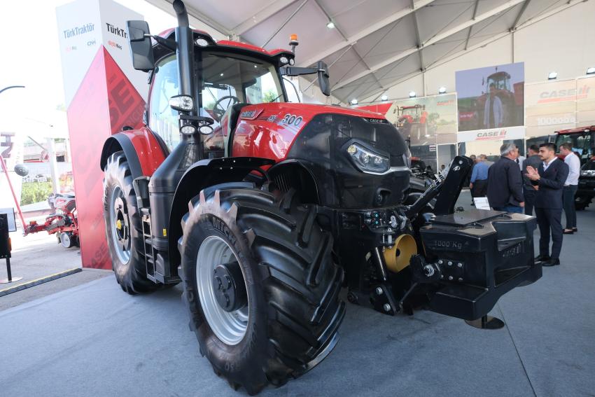 Türk Traktör yeni ürünleriyle Adana Tarım Fuarı'nda