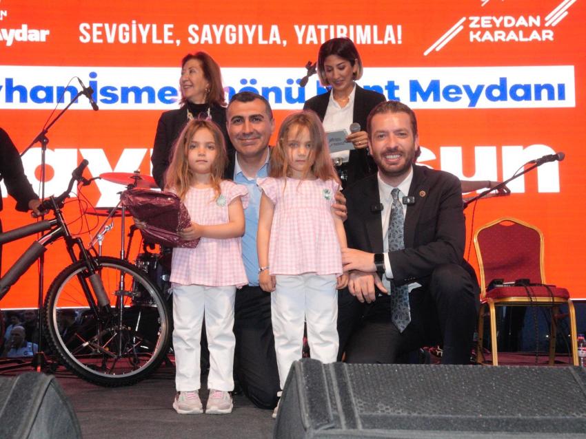 Ceyhan İsmet İnönü Kent Meydanı açıldı