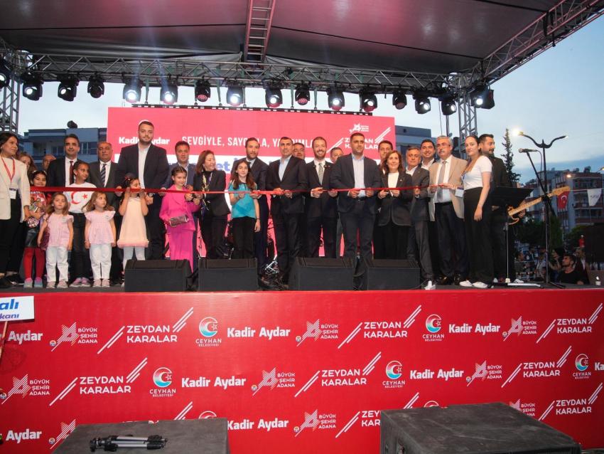 Ceyhan İsmet İnönü Kent Meydanı açıldı