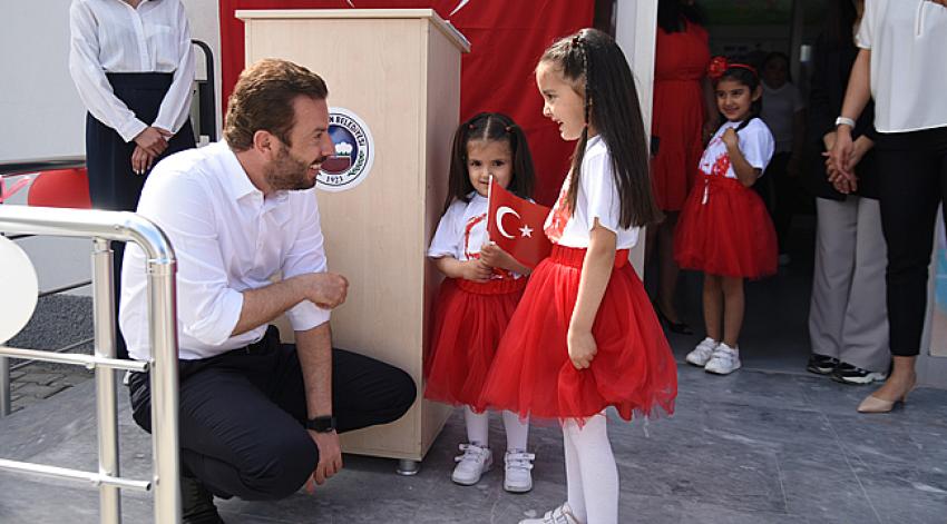 Başkan Aydar, 23 Nisan'ı çocuklarla beraber geçirdi