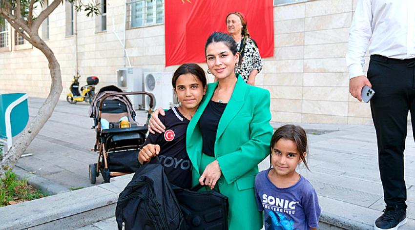 Ceyhan Belediyesi’nden 1000 Öğrenciye Çanta ve Kırtasiye Desteği