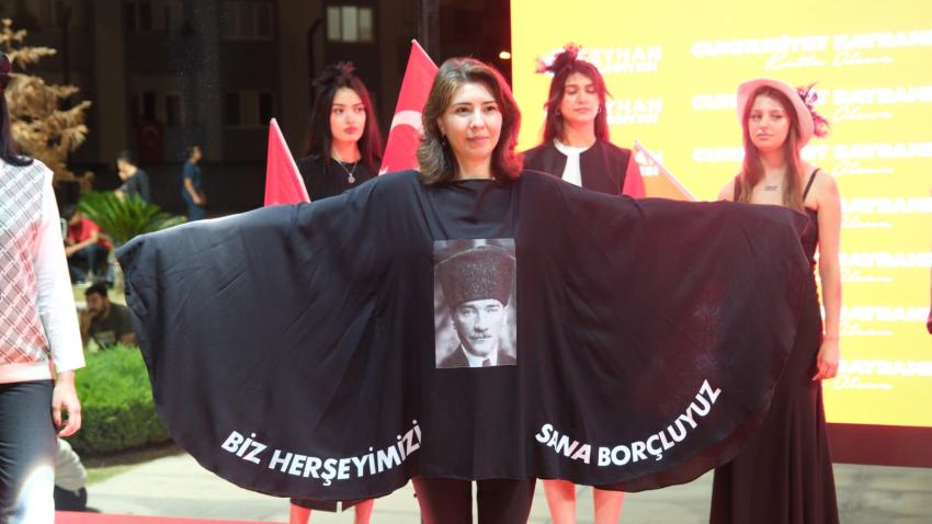 “Cumhuriyet, bir yürek ve onur meselesidir”