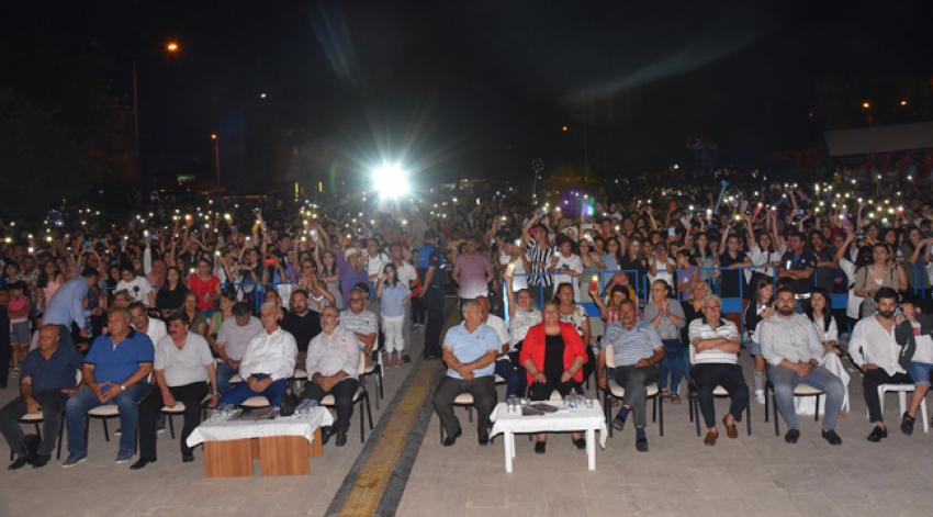 Ceyhanlı gençler Bilal Sonses’le stres attı