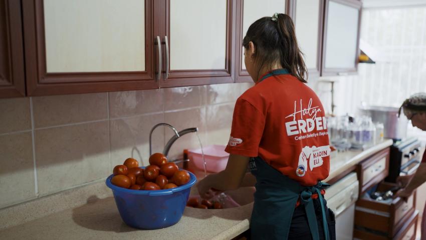 Hülya Erdem, dayanışmayı büyütüyor