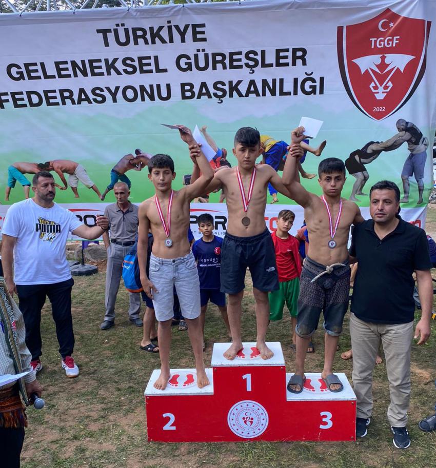 Madalyalar Ceyhan’a