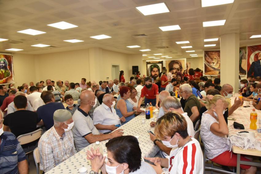 Ceyhanlılar lokmasını paylaştı