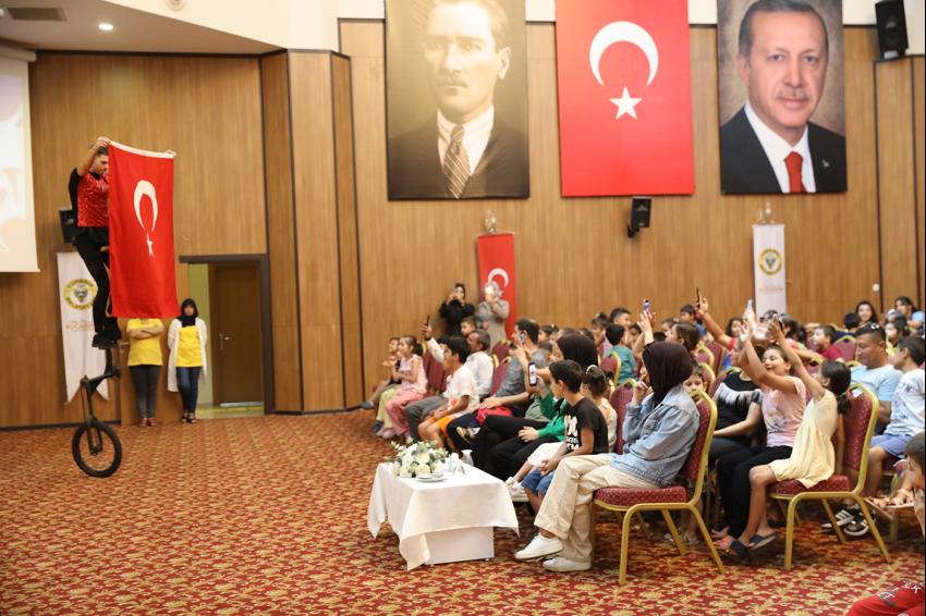 Çocuklar gönüllerince eğlendi